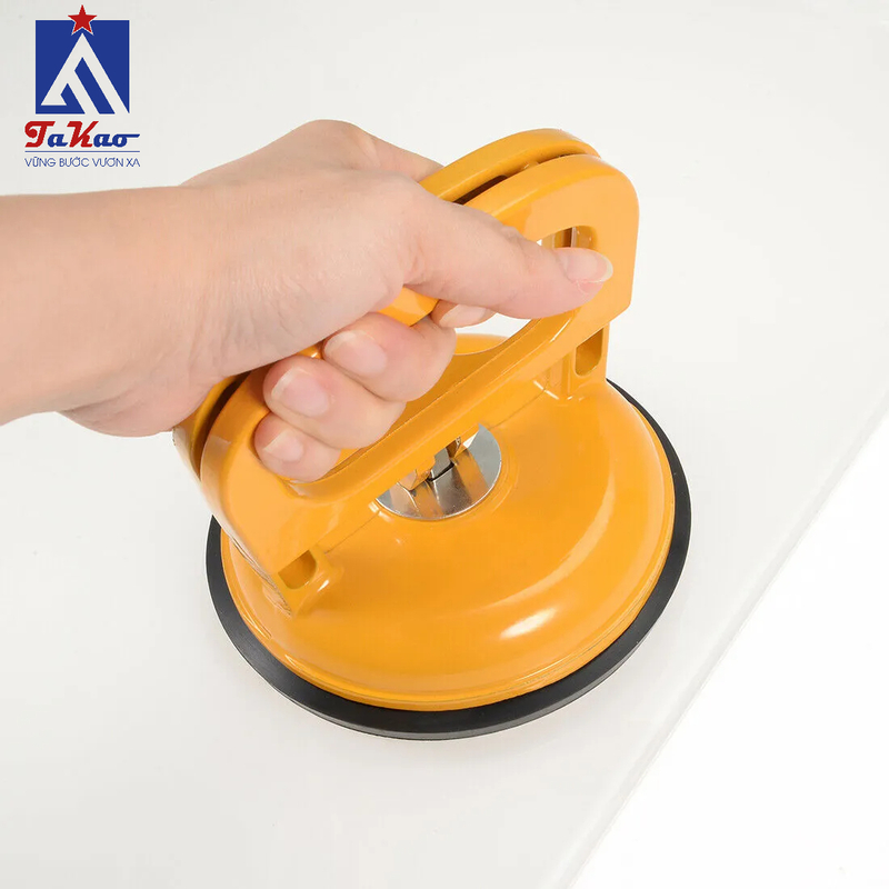 Tay hít gạch giúp di chuyển và đặt gạch một cách dễ dàng và chính xác
