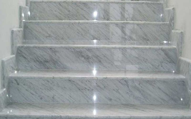 Gạch cầu thang thạch anh giả đá 