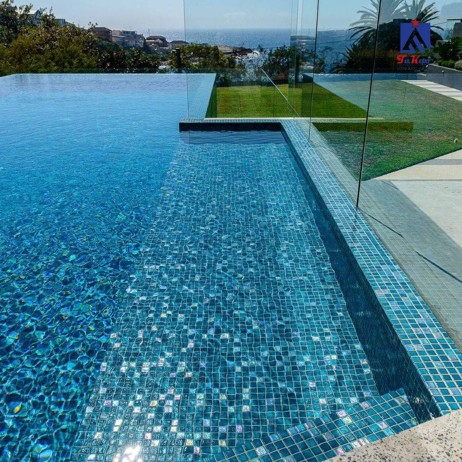 Lưu ý khi chọn gạch lát bể bơi