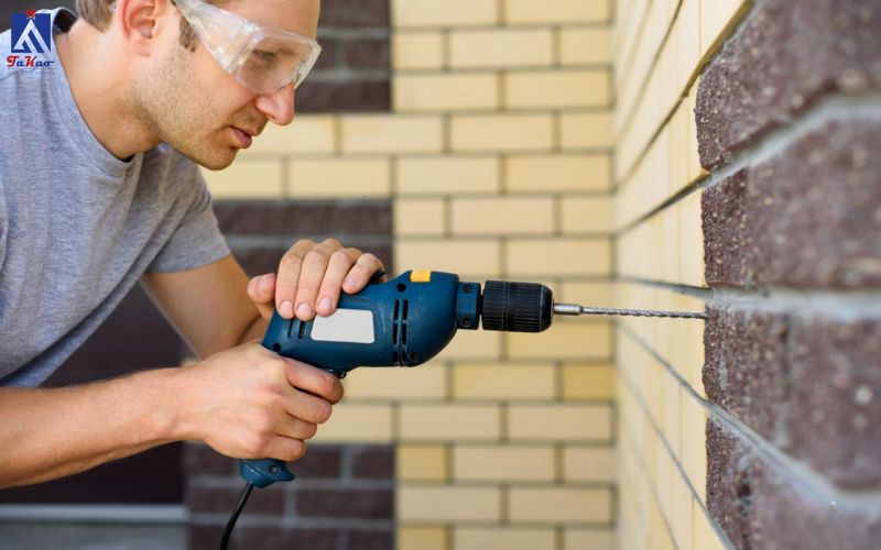 Cách khoan gạch ốp tường