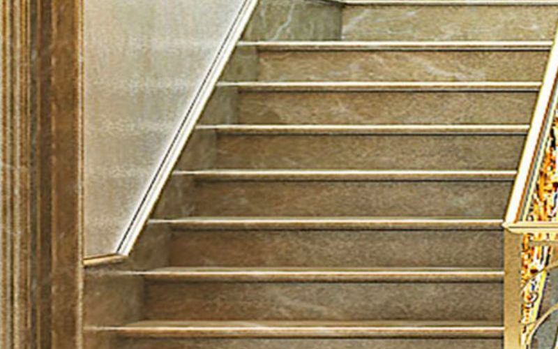Có nên ốp chân cầu thang không